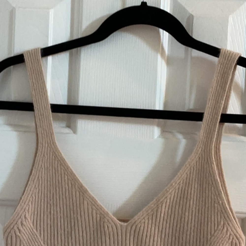 Lily Silk Oatmeal Cashmere Crop Top - Picture 2 of 9